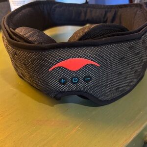 Manta sleep mask